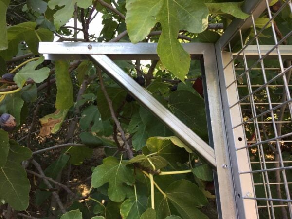 staffa per tettoia box cane