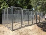 struttura per cani composta da 4 box in linea 3x2, senza tetto pannelli modulari in rete elettrosaldata