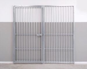 parete-frontale-con-barre-zincate-a-caldo-per-chiusura-box-cani-recinti-giardini