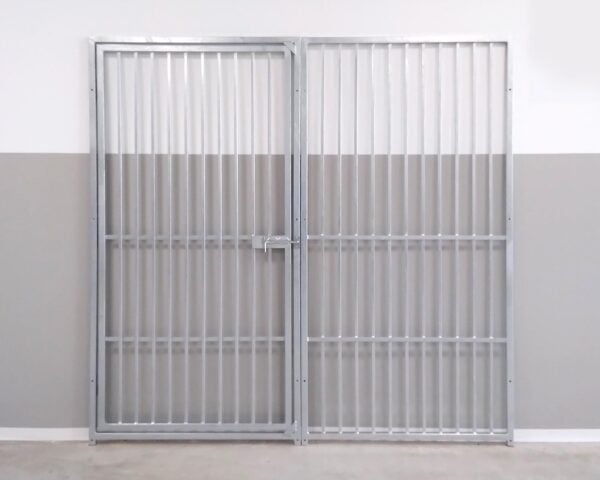 parete-frontale-con-barre-zincate-a-caldo-per-chiusura-box-cani-recinti-giardini